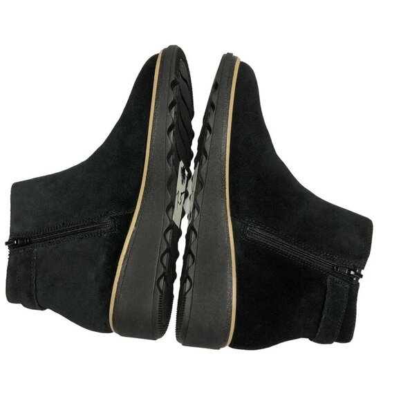 Clarks Womens Sharon Suede Leather booties 7.5 New without box - Picture 5 of 9